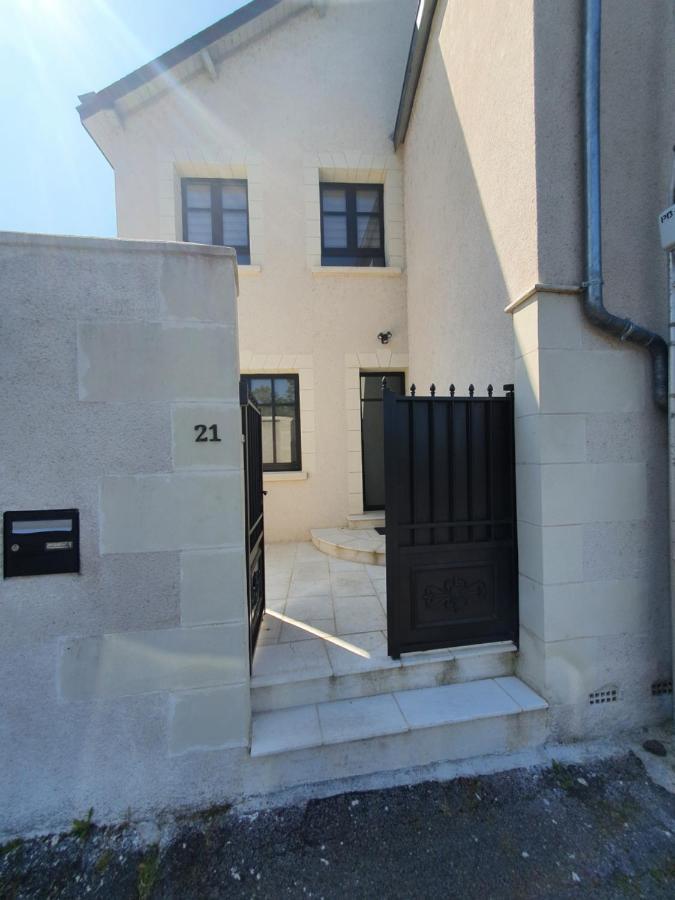 Bel Appartement Spacieux Et Confortable Idealement Situe Амбоаз Екстериор снимка