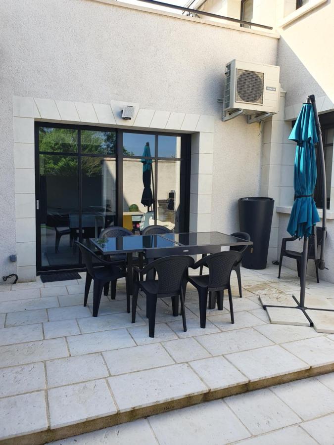 Bel Appartement Spacieux Et Confortable Idealement Situe Амбоаз Екстериор снимка